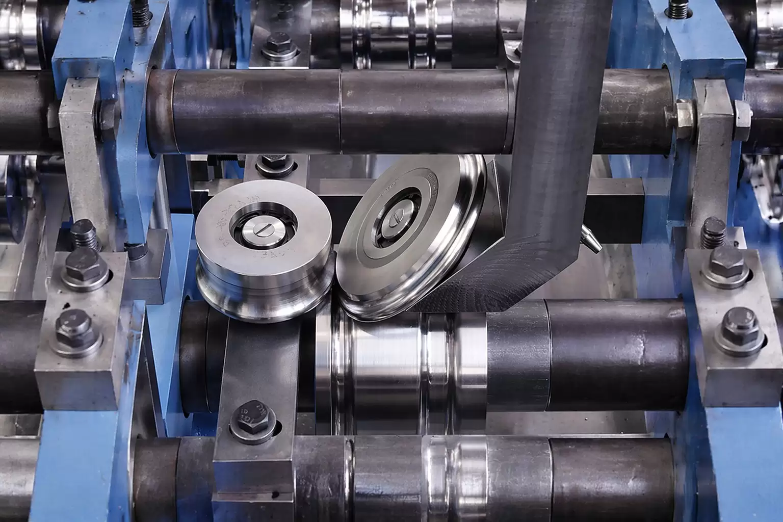 How to Customize a Roll Forming Machine for Your Profile | HOPEX