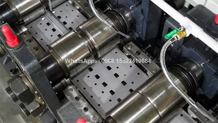 upright roll forming machine