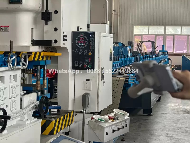 Upright Roll Forming Machine